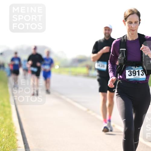 12.04.2026 - 45. Internationalen Wilhelmsburger Insellauf Dr. Thomas Lammeyer http://msf.ph/oto/9449472 12.04.2026 10:38:40 Laufen 45, 3913, 4786 meine-sportfotos.de