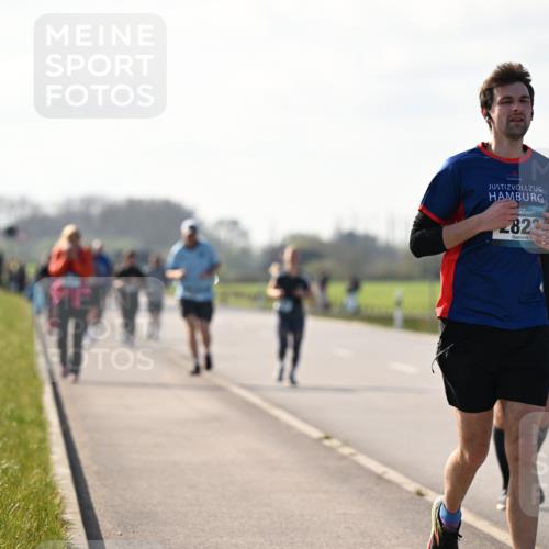12.04.2026 - 45. Internationalen Wilhelmsburger Insellauf Dr. Thomas Lammeyer http://msf.ph/oto/9449549 12.04.2026 10:38:56 Laufen 2823 meine-sportfotos.de