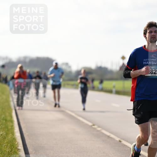 12.04.2026 - 45. Internationalen Wilhelmsburger Insellauf Dr. Thomas Lammeyer http://msf.ph/oto/9449550 12.04.2026 10:38:56 Laufen 822 meine-sportfotos.de