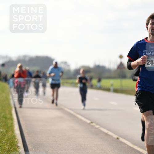 12.04.2026 - 45. Internationalen Wilhelmsburger Insellauf Dr. Thomas Lammeyer http://msf.ph/oto/9449551 12.04.2026 10:38:56 Laufen 4, 2825 meine-sportfotos.de