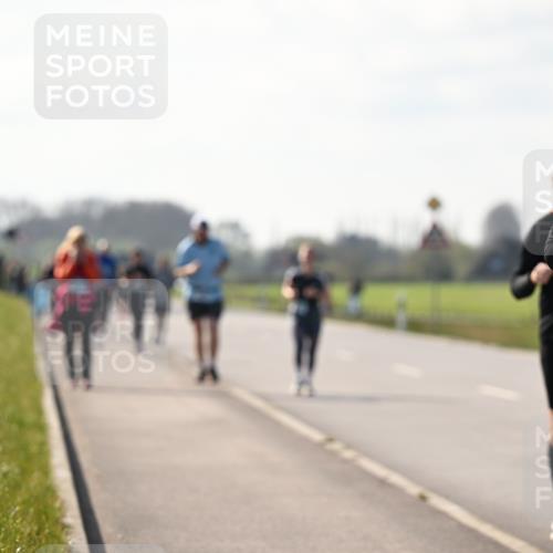 12.04.2026 - 45. Internationalen Wilhelmsburger Insellauf Dr. Thomas Lammeyer http://msf.ph/oto/9449555 12.04.2026 10:38:56 Laufen 32 meine-sportfotos.de