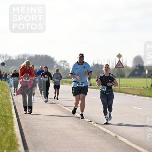 12.04.2026 - 45. Internationalen Wilhelmsburger Insellauf Dr. Thomas Lammeyer http://msf.ph/oto/9449566 12.04.2026 10:39:01 Laufen 4548, 3092, 155 meine-sportfotos.de