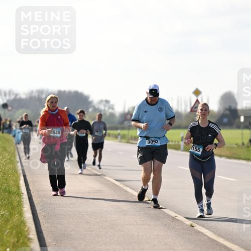 12.04.2026 - 45. Internationalen Wilhelmsburger Insellauf Dr. Thomas Lammeyer http://msf.ph/oto/9449577 12.04.2026 10:39:03 Laufen 4548, 3092, 3155 meine-sportfotos.de