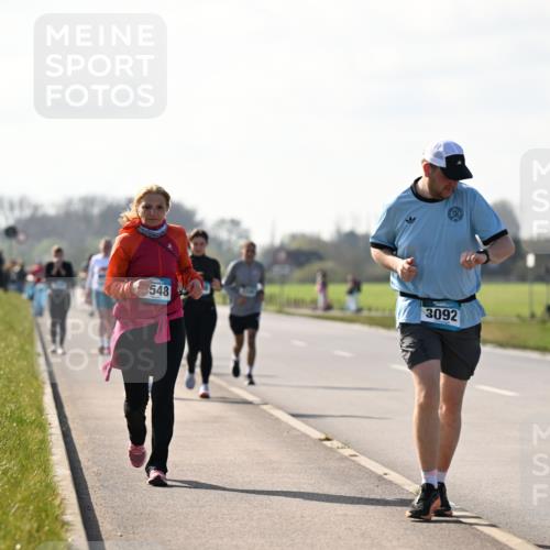 12.04.2026 - 45. Internationalen Wilhelmsburger Insellauf Dr. Thomas Lammeyer http://msf.ph/oto/9449591 12.04.2026 10:39:05 Laufen 548, 3092, 3155 meine-sportfotos.de