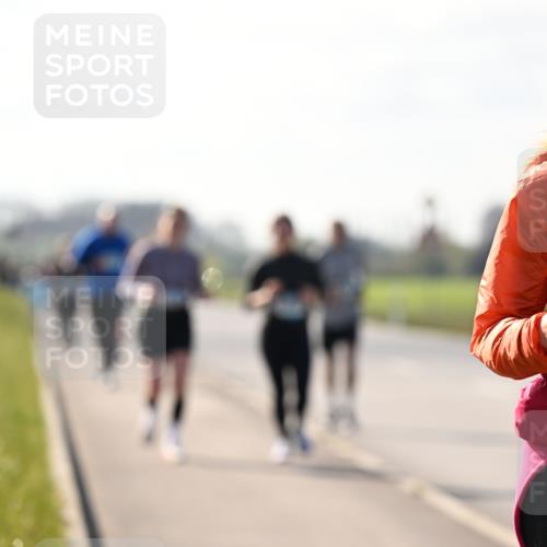 12.04.2026 - 45. Internationalen Wilhelmsburger Insellauf Dr. Thomas Lammeyer http://msf.ph/oto/9449619 12.04.2026 10:39:09 Laufen 45, 4548 meine-sportfotos.de