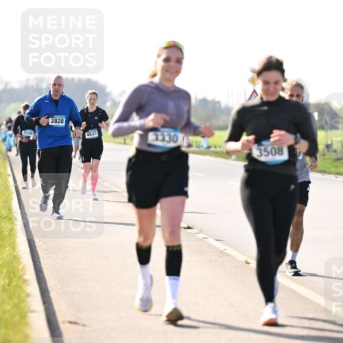 12.04.2026 - 45. Internationalen Wilhelmsburger Insellauf Dr. Thomas Lammeyer http://msf.ph/oto/9449634 12.04.2026 10:39:13 Laufen 2548, 2828, 4633, 3330, 3508 meine-sportfotos.de