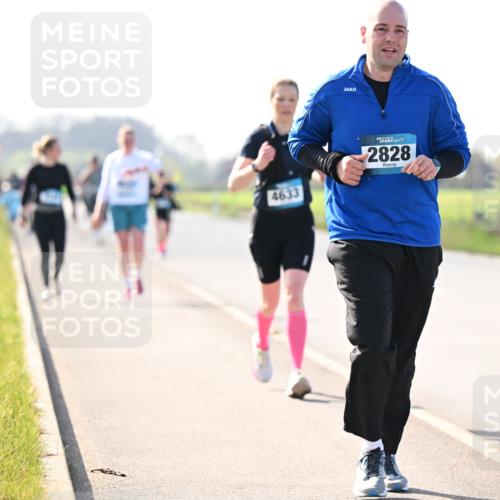12.04.2026 - 45. Internationalen Wilhelmsburger Insellauf Dr. Thomas Lammeyer http://msf.ph/oto/9449670 12.04.2026 10:39:18 Laufen 4633, 2828 meine-sportfotos.de