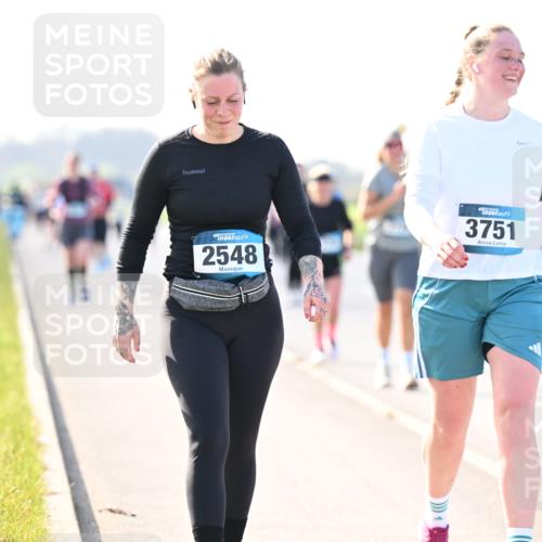 12.04.2026 - 45. Internationalen Wilhelmsburger Insellauf Dr. Thomas Lammeyer http://msf.ph/oto/9449681 12.04.2026 10:39:33 Laufen 45, 2548, 3751 meine-sportfotos.de