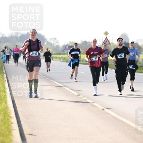 12.04.2026 - 45. Internationalen Wilhelmsburger Insellauf Dr. Thomas Lammeyer http://msf.ph/oto/9449692 12.04.2026 10:39:39 Laufen 3405, 2753, 3003, 371 meine-sportfotos.de