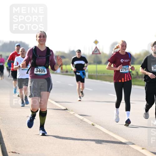 12.04.2026 - 45. Internationalen Wilhelmsburger Insellauf Dr. Thomas Lammeyer http://msf.ph/oto/9449702 12.04.2026 10:39:41 Laufen 3405, 2753, 3003 meine-sportfotos.de