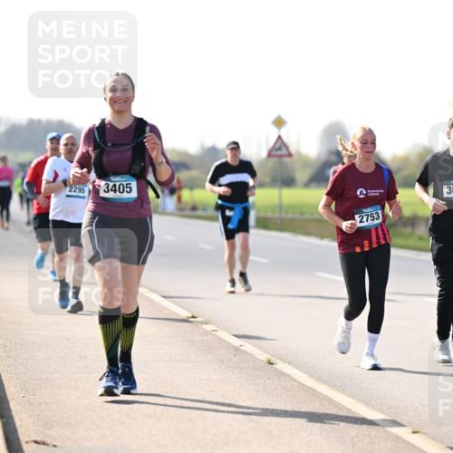 12.04.2026 - 45. Internationalen Wilhelmsburger Insellauf Dr. Thomas Lammeyer http://msf.ph/oto/9449703 12.04.2026 10:39:41 Laufen 2295, 3405, 3003, 2753, 371 meine-sportfotos.de