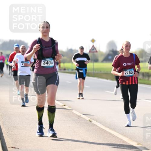12.04.2026 - 45. Internationalen Wilhelmsburger Insellauf Dr. Thomas Lammeyer http://msf.ph/oto/9449706 12.04.2026 10:39:42 Laufen 3405, 2753, 03, 371 meine-sportfotos.de