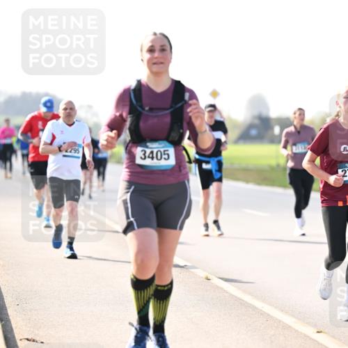 12.04.2026 - 45. Internationalen Wilhelmsburger Insellauf Dr. Thomas Lammeyer http://msf.ph/oto/9449709 12.04.2026 10:39:43 Laufen 2295, 3405, 2753 meine-sportfotos.de