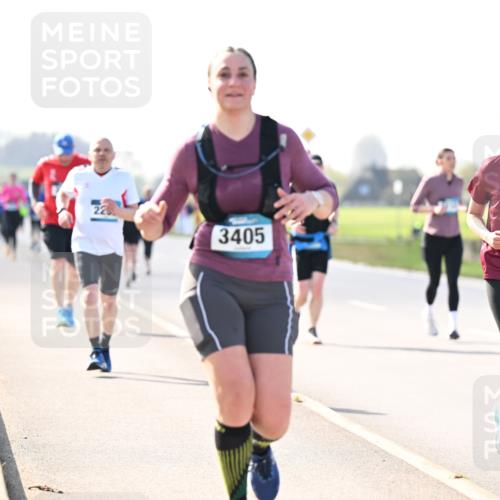 12.04.2026 - 45. Internationalen Wilhelmsburger Insellauf Dr. Thomas Lammeyer http://msf.ph/oto/9449711 12.04.2026 10:39:43 Laufen 225, 3405, 2753 meine-sportfotos.de