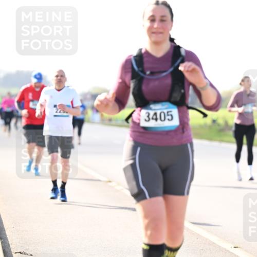 12.04.2026 - 45. Internationalen Wilhelmsburger Insellauf Dr. Thomas Lammeyer http://msf.ph/oto/9449716 12.04.2026 10:39:44 Laufen 3405, 2753 meine-sportfotos.de