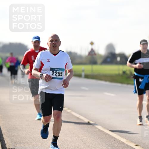 12.04.2026 - 45. Internationalen Wilhelmsburger Insellauf Dr. Thomas Lammeyer http://msf.ph/oto/9449721 12.04.2026 10:39:47 Laufen 2295 meine-sportfotos.de