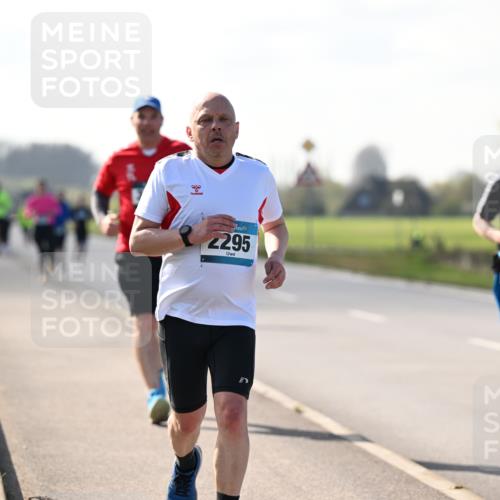 12.04.2026 - 45. Internationalen Wilhelmsburger Insellauf Dr. Thomas Lammeyer http://msf.ph/oto/9449724 12.04.2026 10:39:47 Laufen 2295 meine-sportfotos.de