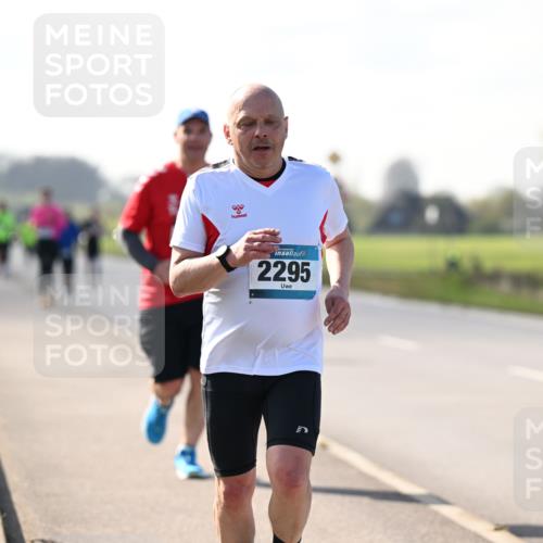 12.04.2026 - 45. Internationalen Wilhelmsburger Insellauf Dr. Thomas Lammeyer http://msf.ph/oto/9449728 12.04.2026 10:39:48 Laufen 2295 meine-sportfotos.de