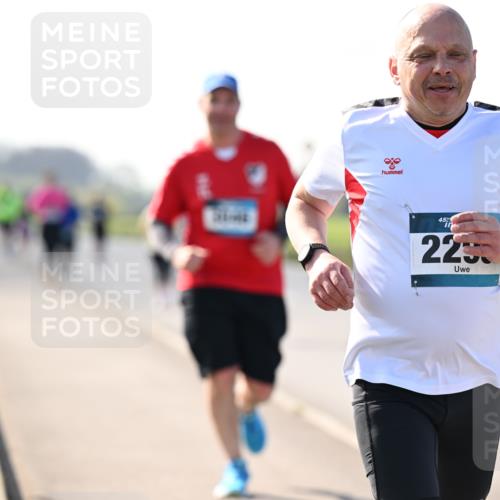 12.04.2026 - 45. Internationalen Wilhelmsburger Insellauf Dr. Thomas Lammeyer http://msf.ph/oto/9449737 12.04.2026 10:39:49 Laufen 45, 2235 meine-sportfotos.de