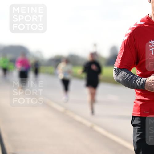 12.04.2026 - 45. Internationalen Wilhelmsburger Insellauf Dr. Thomas Lammeyer http://msf.ph/oto/9449750 12.04.2026 10:39:52 Laufen 3046 meine-sportfotos.de