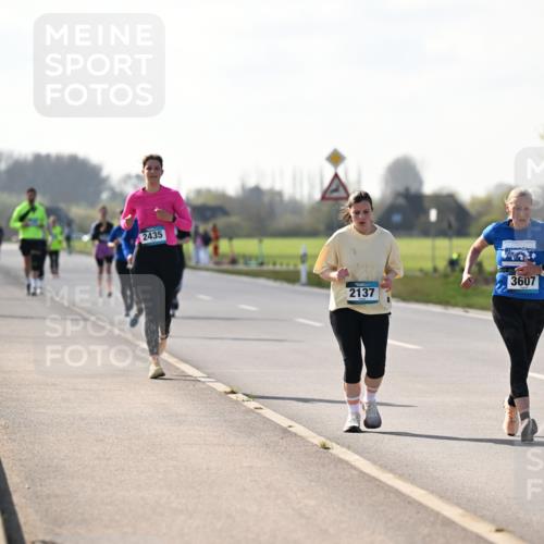 12.04.2026 - 45. Internationalen Wilhelmsburger Insellauf Dr. Thomas Lammeyer http://msf.ph/oto/9449765 12.04.2026 10:39:56 Laufen 2435, 2137, 3607 meine-sportfotos.de
