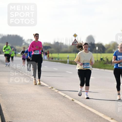12.04.2026 - 45. Internationalen Wilhelmsburger Insellauf Dr. Thomas Lammeyer http://msf.ph/oto/9449767 12.04.2026 10:39:57 Laufen 2435, 2137, 3607 meine-sportfotos.de