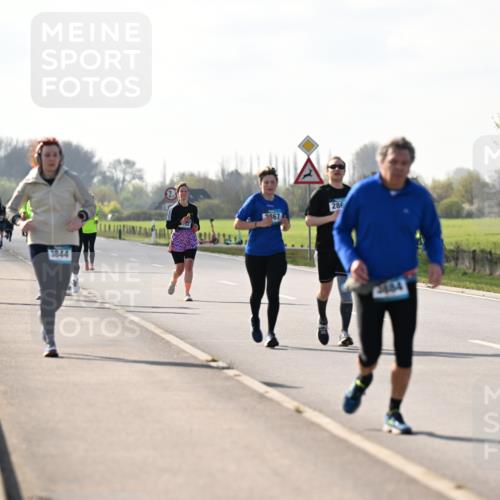 12.04.2026 - 45. Internationalen Wilhelmsburger Insellauf Dr. Thomas Lammeyer http://msf.ph/oto/9449816 12.04.2026 10:40:05 Laufen 5309, 3844, 2, 286, 2367, 3484 meine-sportfotos.de