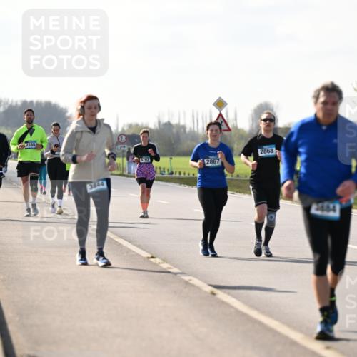 12.04.2026 - 45. Internationalen Wilhelmsburger Insellauf Dr. Thomas Lammeyer http://msf.ph/oto/9449822 12.04.2026 10:40:06 Laufen 5309, 2385, 3844, 2868, 3703, 2867, 3484 meine-sportfotos.de