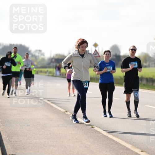 12.04.2026 - 45. Internationalen Wilhelmsburger Insellauf Dr. Thomas Lammeyer http://msf.ph/oto/9449829 12.04.2026 10:40:07 Laufen 44, 867, 268, 3884 meine-sportfotos.de