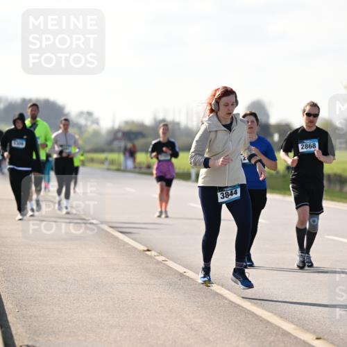 12.04.2026 - 45. Internationalen Wilhelmsburger Insellauf Dr. Thomas Lammeyer http://msf.ph/oto/9449831 12.04.2026 10:40:07 Laufen 3844, 2868, 38 meine-sportfotos.de