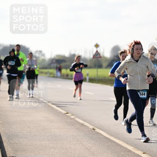 12.04.2026 - 45. Internationalen Wilhelmsburger Insellauf Dr. Thomas Lammeyer http://msf.ph/oto/9449835 12.04.2026 10:40:08 Laufen 3844 meine-sportfotos.de
