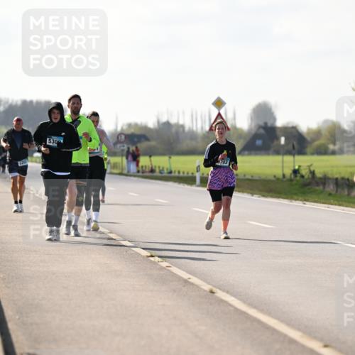 12.04.2026 - 45. Internationalen Wilhelmsburger Insellauf Dr. Thomas Lammeyer http://msf.ph/oto/9449848 12.04.2026 10:40:10 Laufen 3202, 530, 2867 meine-sportfotos.de