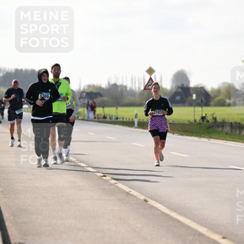 12.04.2026 - 45. Internationalen Wilhelmsburger Insellauf Dr. Thomas Lammeyer http://msf.ph/oto/9449851 12.04.2026 10:40:10 Laufen 3202, 5309, 3703, 867 meine-sportfotos.de