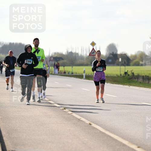 12.04.2026 - 45. Internationalen Wilhelmsburger Insellauf Dr. Thomas Lammeyer http://msf.ph/oto/9449852 12.04.2026 10:40:10 Laufen 3202, 5309, 85, 3703 meine-sportfotos.de