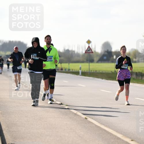 12.04.2026 - 45. Internationalen Wilhelmsburger Insellauf Dr. Thomas Lammeyer http://msf.ph/oto/9449861 12.04.2026 10:40:12 Laufen 3202, 530, 385, 3703 meine-sportfotos.de