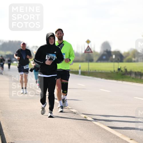 12.04.2026 - 45. Internationalen Wilhelmsburger Insellauf Dr. Thomas Lammeyer http://msf.ph/oto/9449872 12.04.2026 10:40:14 Laufen 5309, 5, 3703 meine-sportfotos.de