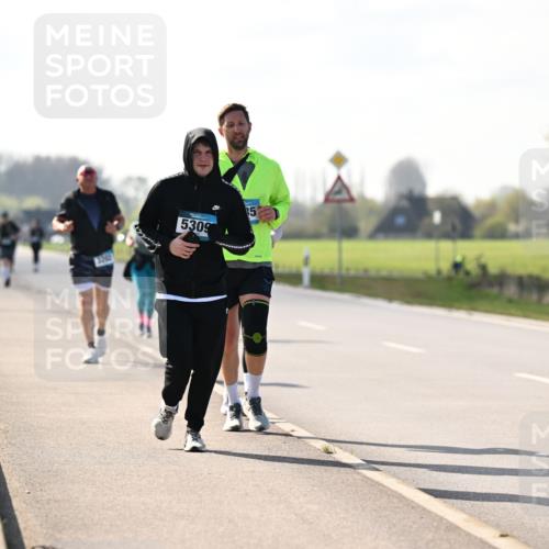 12.04.2026 - 45. Internationalen Wilhelmsburger Insellauf Dr. Thomas Lammeyer http://msf.ph/oto/9449873 12.04.2026 10:40:14 Laufen 5309, 35, 3703 meine-sportfotos.de