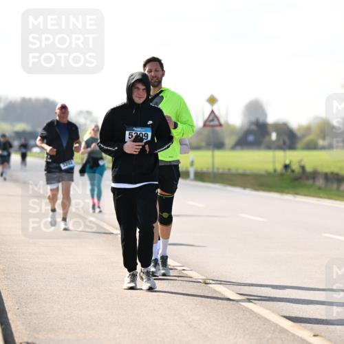 12.04.2026 - 45. Internationalen Wilhelmsburger Insellauf Dr. Thomas Lammeyer http://msf.ph/oto/9449874 12.04.2026 10:40:15 Laufen 3202, 5209, 37 meine-sportfotos.de