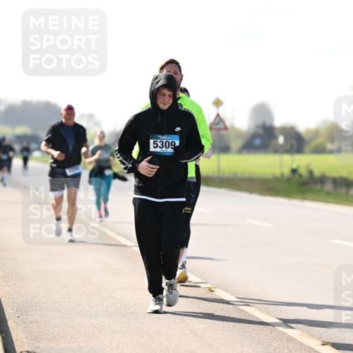 12.04.2026 - 45. Internationalen Wilhelmsburger Insellauf Dr. Thomas Lammeyer http://msf.ph/oto/9449879 12.04.2026 10:40:15 Laufen 5309 meine-sportfotos.de