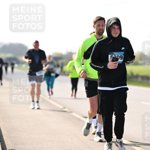 12.04.2026 - 45. Internationalen Wilhelmsburger Insellauf Dr. Thomas Lammeyer http://msf.ph/oto/9449884 12.04.2026 10:40:17 Laufen 5309 meine-sportfotos.de