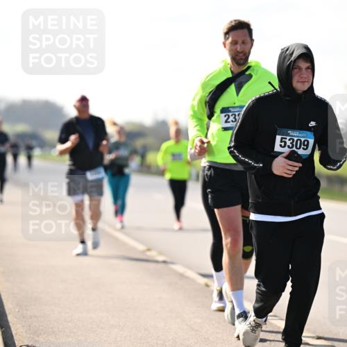 12.04.2026 - 45. Internationalen Wilhelmsburger Insellauf Dr. Thomas Lammeyer http://msf.ph/oto/9449886 12.04.2026 10:40:17 Laufen 23, 5309 meine-sportfotos.de