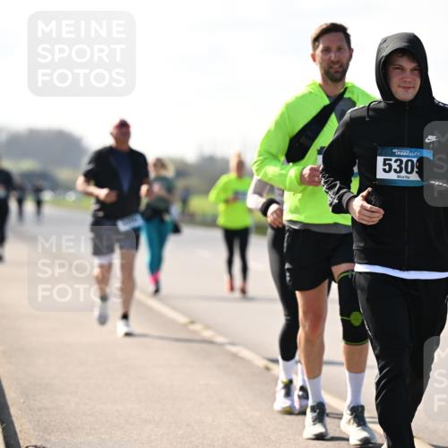 12.04.2026 - 45. Internationalen Wilhelmsburger Insellauf Dr. Thomas Lammeyer http://msf.ph/oto/9449888 12.04.2026 10:40:17 Laufen 5309 meine-sportfotos.de