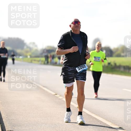 12.04.2026 - 45. Internationalen Wilhelmsburger Insellauf Dr. Thomas Lammeyer http://msf.ph/oto/9449908 12.04.2026 10:40:21 Laufen 3202 meine-sportfotos.de