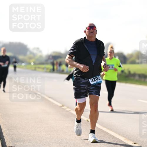 12.04.2026 - 45. Internationalen Wilhelmsburger Insellauf Dr. Thomas Lammeyer http://msf.ph/oto/9449909 12.04.2026 10:40:21 Laufen 3202 meine-sportfotos.de