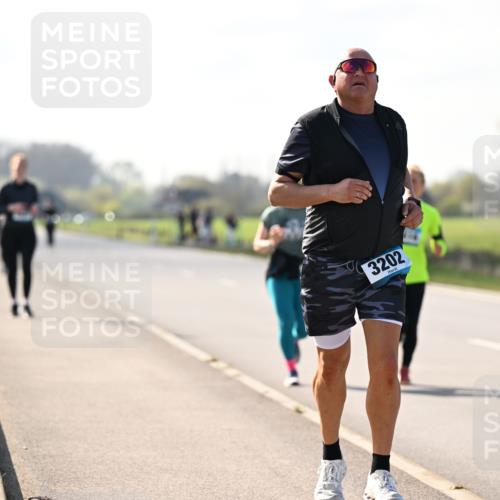 12.04.2026 - 45. Internationalen Wilhelmsburger Insellauf Dr. Thomas Lammeyer http://msf.ph/oto/9449913 12.04.2026 10:40:21 Laufen 3202 meine-sportfotos.de
