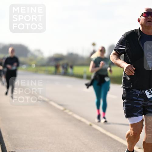 12.04.2026 - 45. Internationalen Wilhelmsburger Insellauf Dr. Thomas Lammeyer http://msf.ph/oto/9449920 12.04.2026 10:40:22 Laufen 3202 meine-sportfotos.de