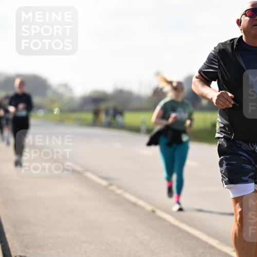 12.04.2026 - 45. Internationalen Wilhelmsburger Insellauf Dr. Thomas Lammeyer http://msf.ph/oto/9449921 12.04.2026 10:40:22 Laufen 3202 meine-sportfotos.de