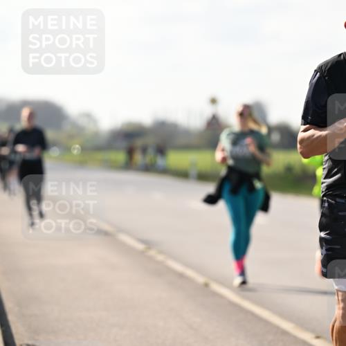 12.04.2026 - 45. Internationalen Wilhelmsburger Insellauf Dr. Thomas Lammeyer http://msf.ph/oto/9449923 12.04.2026 10:40:23 Laufen 3202 meine-sportfotos.de