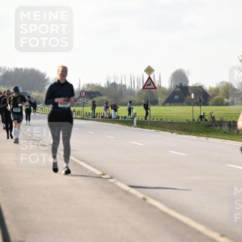 12.04.2026 - 45. Internationalen Wilhelmsburger Insellauf Dr. Thomas Lammeyer http://msf.ph/oto/9449932 12.04.2026 10:40:25 Laufen 2528, 2 meine-sportfotos.de