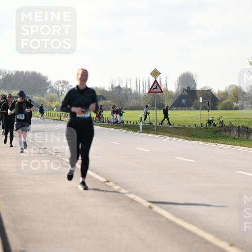 12.04.2026 - 45. Internationalen Wilhelmsburger Insellauf Dr. Thomas Lammeyer http://msf.ph/oto/9449935 12.04.2026 10:40:26 Laufen 2528 meine-sportfotos.de